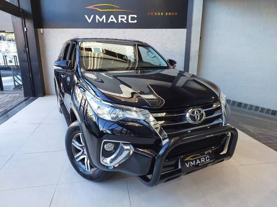 TOYOTA HILUX SW4 2.7 SR 7 LUGARES 4X2 16V FLEX 4P AUTOMÁTICO TOYOTA HILUX SW4 2.7 SR 7 LUGARES 4X2 16V FLEX 4P AUTOMÁTICO